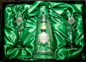 Decanter with two wine glasses